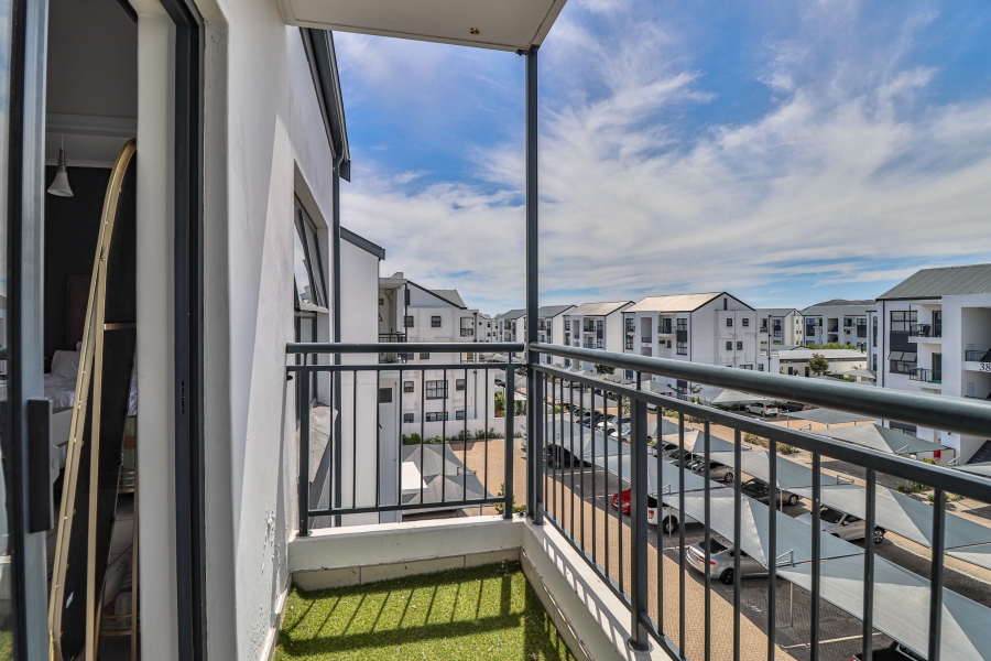 To Let 1 Bedroom Property for Rent in Sandown Western Cape
